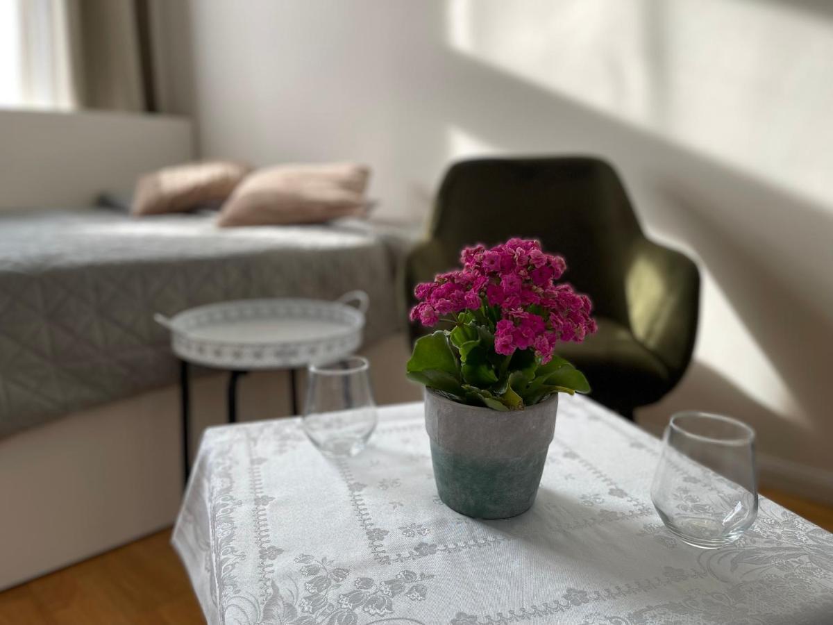 Luxurious Studio Casa Royal Apartment